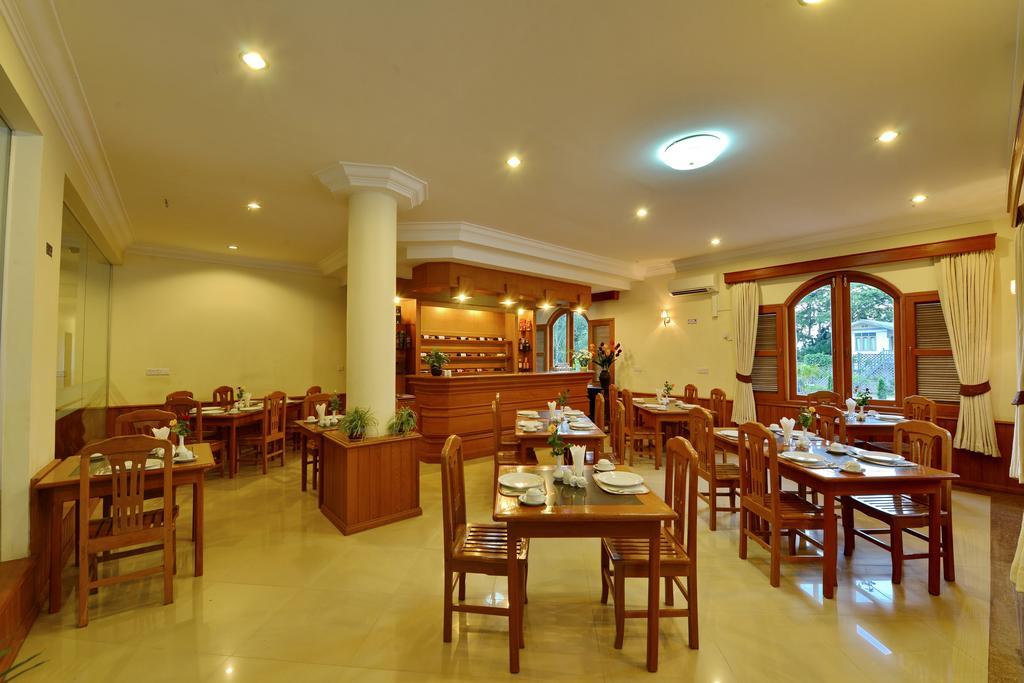 Win Unity Hotel Pyin Oo Lwin Buitenkant foto