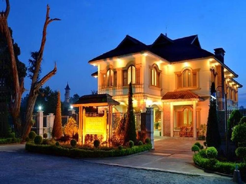 Win Unity Hotel Pyin Oo Lwin Buitenkant foto