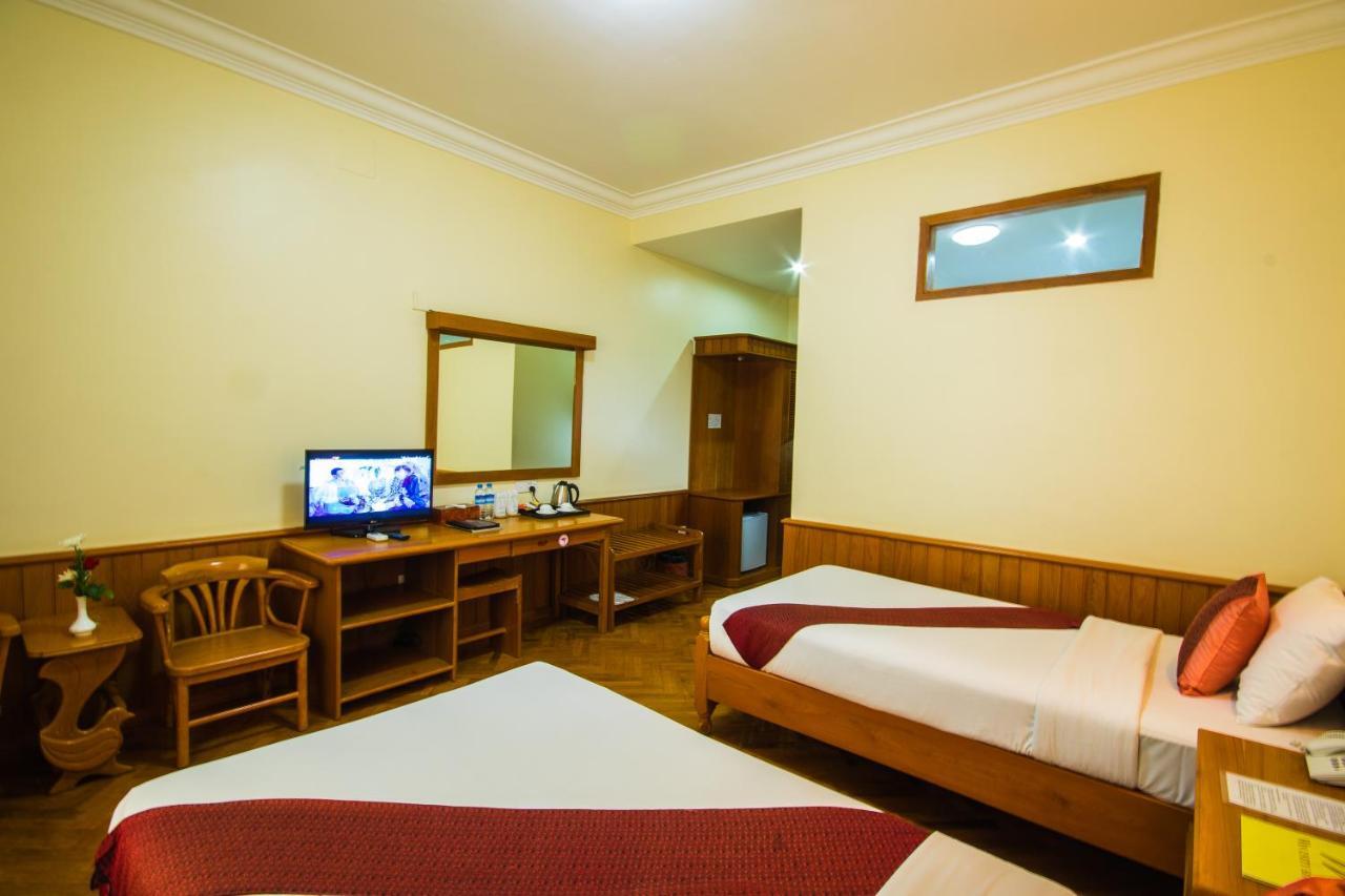 Win Unity Hotel Pyin Oo Lwin Buitenkant foto